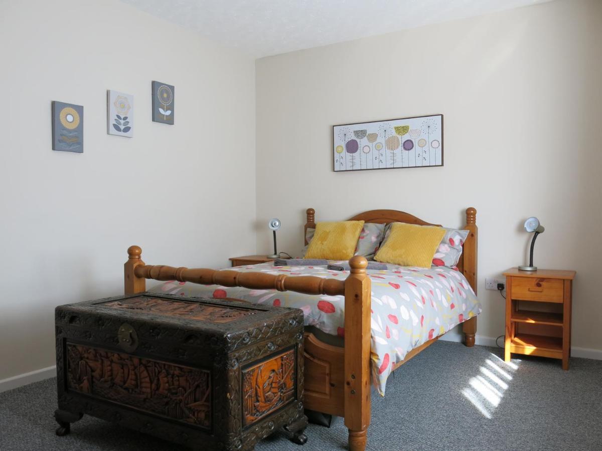 3 Bedroom With Welcome Breakfast Near Beaches