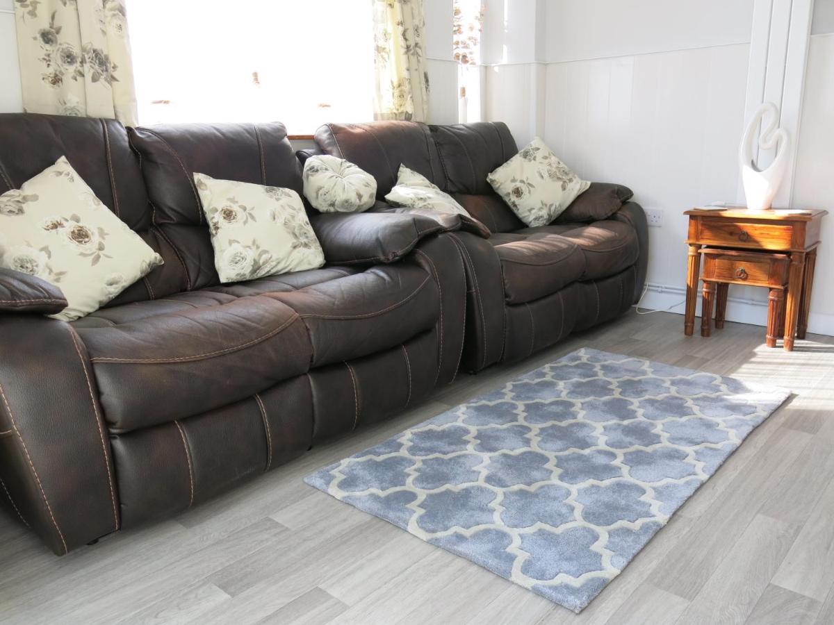3 Bedroom With Welcome Breakfast Near Beaches *